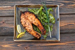 База отдыха Ачигварское озеро, с рейтингом 3.9 - находится по адресу Краснодарский край, с. Орел-Изумруд, Банановая улица, 144 