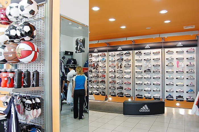 Магазин Adidas в ТЦ Парк Хаус - отзывы, фото, цены, телефон и адрес - Одежда и обувь - Москва - Zoon.ru