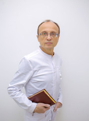 Дерматовенеролог, директор Эдуард Владимирович Лысенко