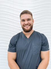 Имплантолог, стоматолог Вячеслав Георгиевич Воловик