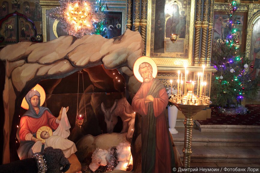 Рождественский вертеп в Тихвинском храме Коломны