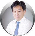 Офтальмохирург Владимир Ухенович Ким