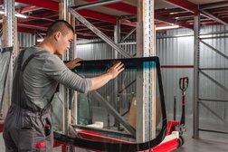 Установочный центр автостекол Автотрейд, с рейтингом 4.8 - находится по адресу Владивосток, Кубанская улица, 10 