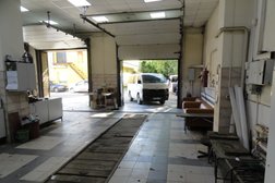 Компания по продаже и установке автосигнализаций, автозвука, шумоизоляции и тонировки Автобезопасность, с рейтингом 4.1 - находится по адресу Новосибирск, Степная улица, 25/1 