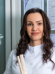 Мастер ногтевого сервиса, подолог Елена Викторовна Мендыбаева