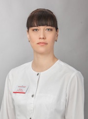 Стоматолог-хирург, стоматолог-терапевт Дина Юрьевна Даниленко (Бурзаева)