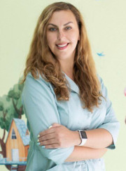 Дефектолог, директор Оксана Кузьмина