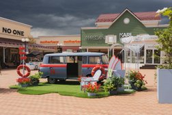 Торговый центр NOVAYA RIGA Outlet Village, с рейтингом 4.6 - находится по адресу Московская область, д. Покровское, Центральная улица, 33 