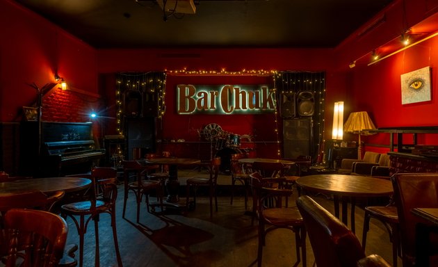 Shaffof yubkalardagi erotik qizlar