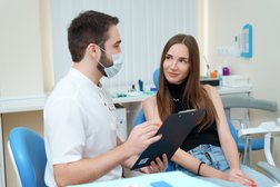 Стоматологическая клиника Дента, с рейтингом 4.3 - находится по адресу Краснодар, Восточно-Кругликовская, 96 