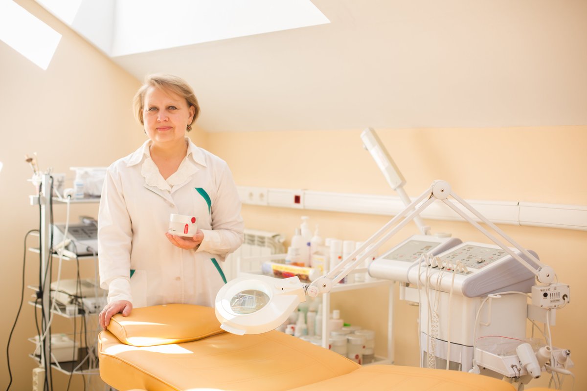 Доктор медицинский центр ярославль. Доктор медицинский центр ярославль. Клиника богородской ярославль. Медцентр ярославль доктор богородского. Больница богородский дом 10.