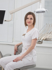 Стоматолог, стоматолог-терапевт Анна Владимировна Вовк
