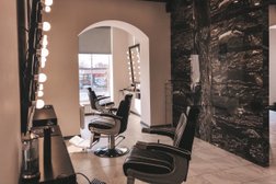 Салон мужской стрижки и моделирования взгляда CLOVER, с рейтингом 4.7 - находится по адресу Омск, улица Маршала Жукова, 77 