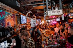 Бар DeFAQto, с рейтингом 4 - находится по адресу Москва, Сретенский бульвар, 2, стр. 1 