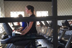 Спортклуб 365 фитнес-клуб, с рейтингом 3.7 - находится по адресу Волгоград, бульвар 30 лет Победы, 21г 