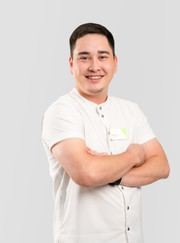 Стоматолог-терапевт, стоматолог-хирург Әмірбек Асқатұлы Құдаймендинов