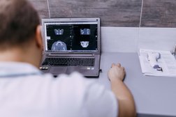 Стоматологическая клиника Медис, с рейтингом 4.1 - находится по адресу Курск, Сосновская улица, 5 