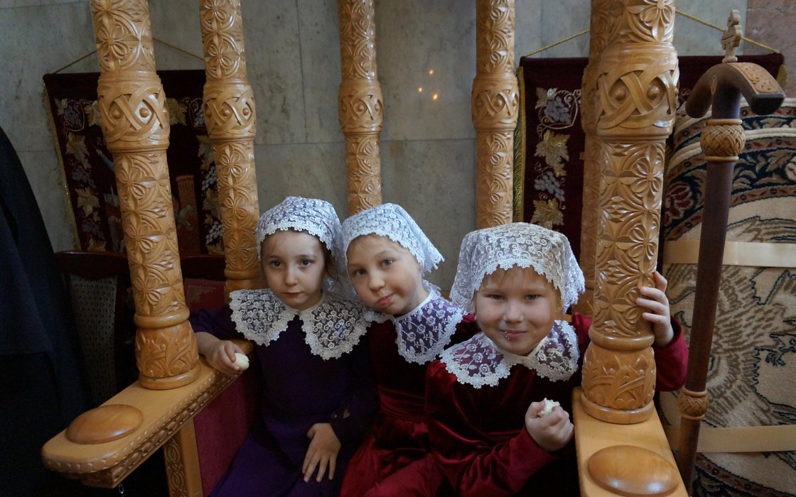 Бір қыз аузында спермасы бар жігітті сүйеді