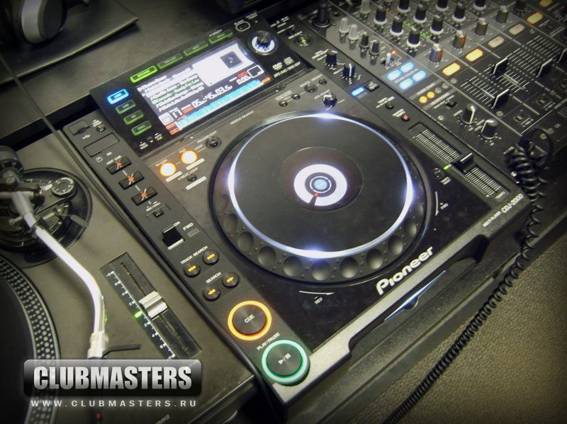 Электронная музыка санкт петербург. Студия диджеинга. Арман топесов. Арман сидоркин ройз. Klayton celldweller.