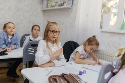 Детский сад и школа "Радость моя", с рейтингом 4.6 - находится по адресу Сочи, микрорайон Гагарина, улица Чайковского, 7/1 