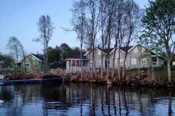 База отдыха Святозеро, с рейтингом 4 - находится по адресу Республика Карелия, д. Важинская Пристань, Сигнаволокская улица, 1а 