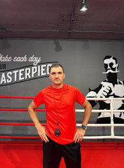 Директор, тренер по боевым искусствам Андрей Олегович Маринич