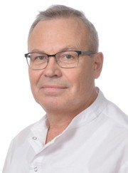 Онколог, онколог-гинеколог Александр Иванович Варенников