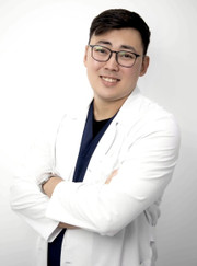 Массажист, рефлексотерапевт Санжар Мухтарович Сабур