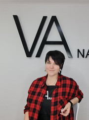 Директор, мастер ногтевого сервиса Виктория Мосенкова