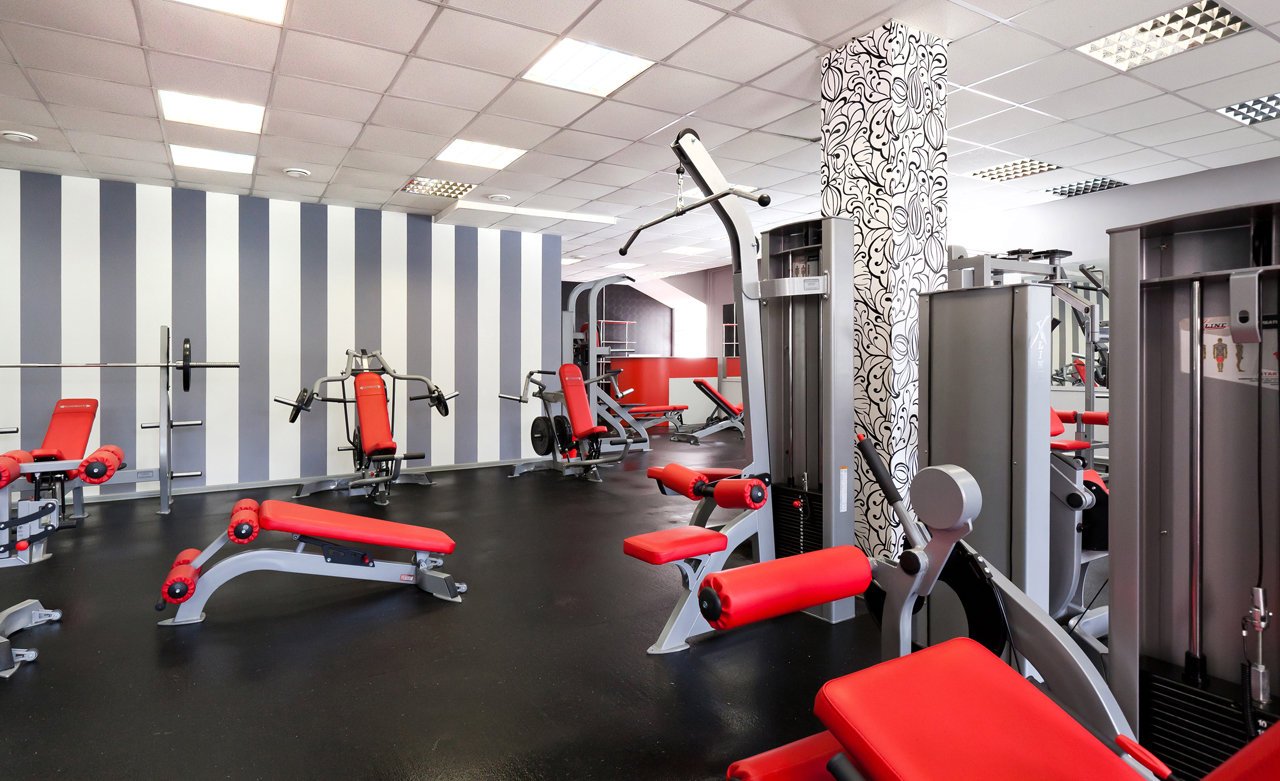 Iron fitness. Iron Fitness Сергиев Посад. Фитнес клуб Iron Fitness Сергиев Посад. Iron Fitness Лобня. Iron Fitness Мытищи.