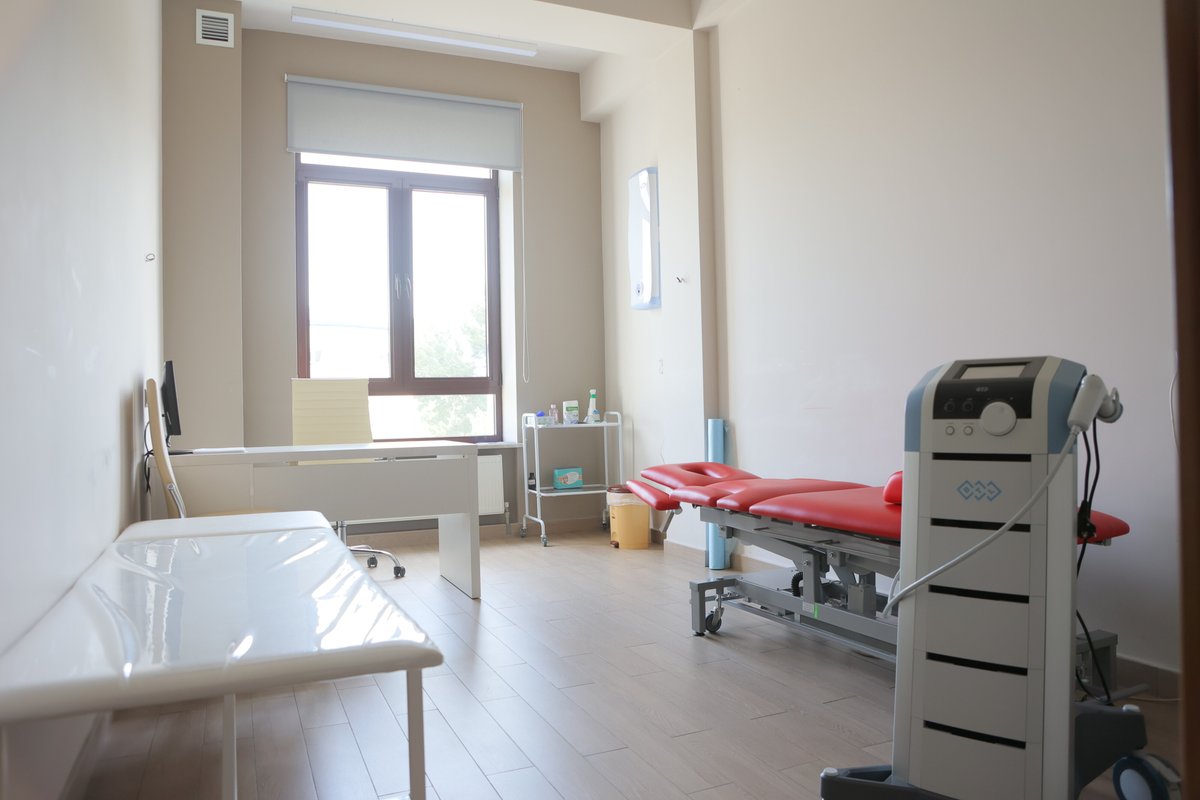 Medical clinic махачкала. Улица абубакарова в махачкале 74. Махачкала ул. Улица абубакарова 74. Махачкала орджоникидзе 80.