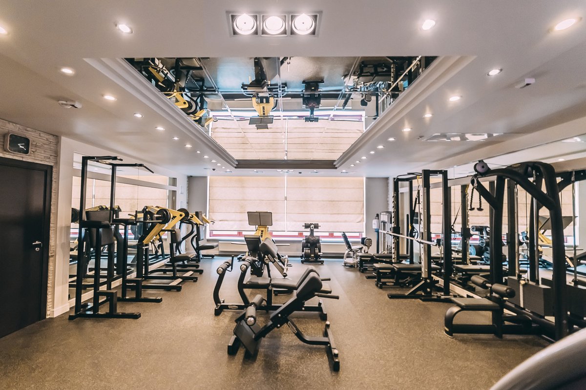 Фитнес клубы рядом москва. Фитнес студия. Элитные фитнес студии. Индивидуальные фитнес студии. Красивая фитнес студия.