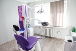 Стоматологический центр в 32-м микрорайоне в Ангарске, с рейтингом 4.9 - находится по адресу Ангарск, 32-й микрорайон, 1 