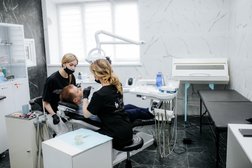 Стоматологическая клиника Dental Station, с рейтингом 4.7 - находится по адресу Нижегородская область, Дзержинск, проспект Чкалова, 50А 