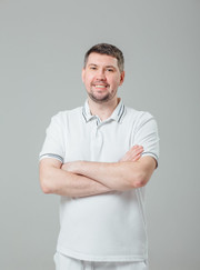 Стоматолог-хирург, имплантолог Дмитрий Александрович Демин