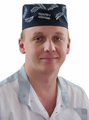 Микрохирург, пластический хирург Валентин Ильич Шаробаро