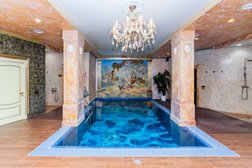Банный комплекс RAI-SPA, с рейтингом 4.5 - находится по адресу Краснодар, микрорайон Черемушки, улица Адыгейская Набережная, 186 