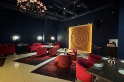Центр паровых коктейлей Queen Lounge, с рейтингом 4.7 - находится по адресу Москва, район Зюзино, 117303, Азовская улица, 24 к3 