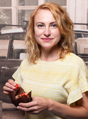 Директор, мастер ногтевого сервиса Елена Александровна Якимцова