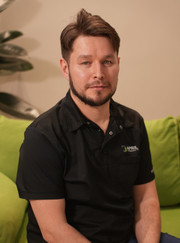 Имплантолог, стоматолог Руслан Равильевич Хакимов