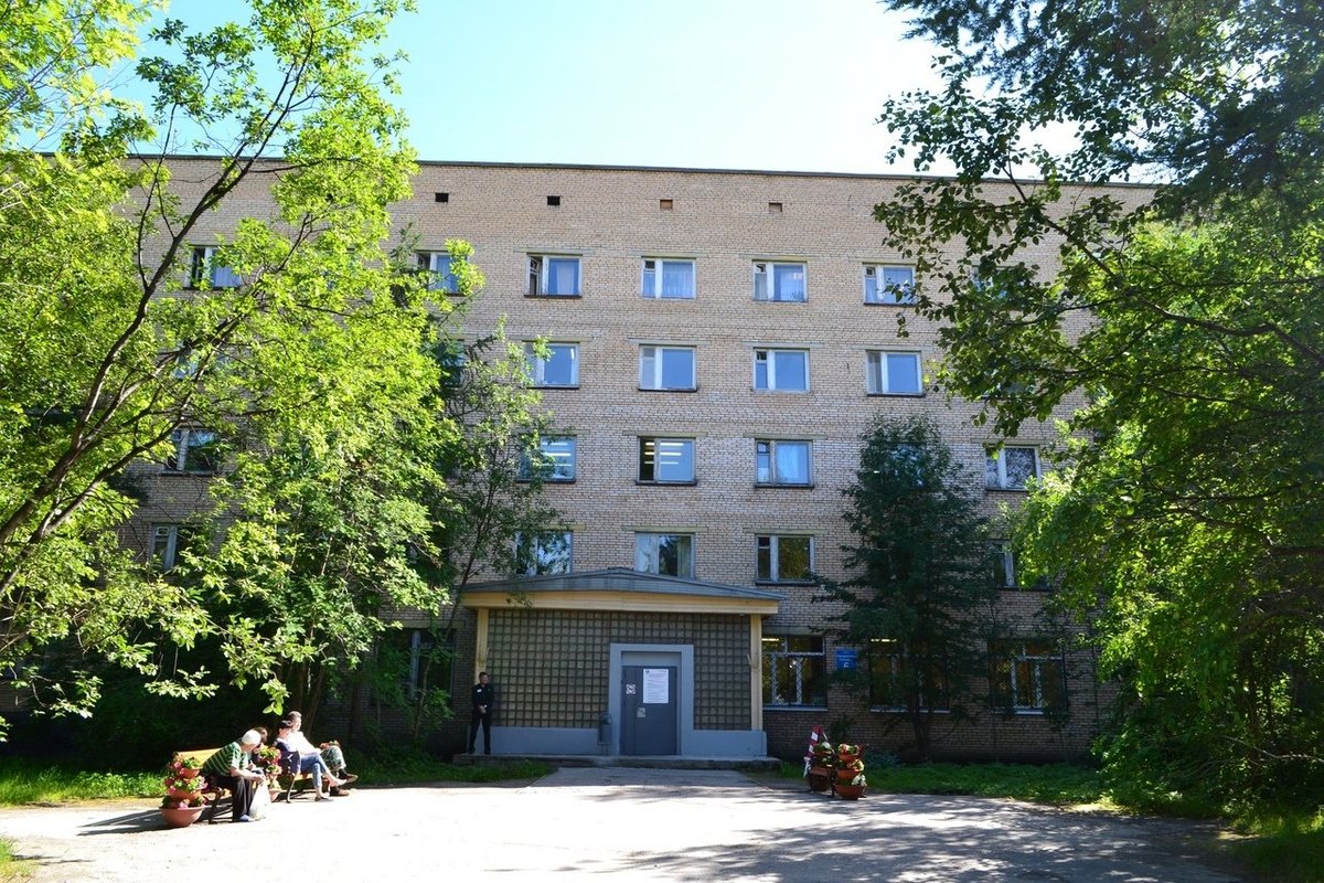 В поликлиниках Мурманска закрываются онкологические кабинеты. Пациентов будут пр