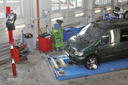 Автосервис Crossroads service station, с рейтингом 4.1 - находится по адресу Санкт-Петербург, Потапова, 2л 