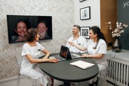 Стоматологическая клиника SmileClinic, с рейтингом 4.6 - находится по адресу Санкт-Петербург, переулок Гривцова, 1/64 