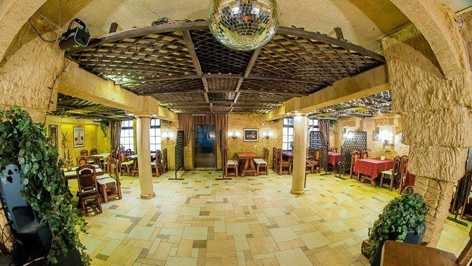 Ресторан сербской кухни краснодар. Ресторан сербская кафана краснодар. Сербская кафана краснодар монтажников. Монтажников ресторан. Ресторан сербской кухни краснодар.