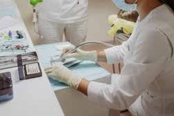 Стоматология Альдента, с рейтингом 4.8 - находится по адресу Красноярск, улица Чернышевского, 75 