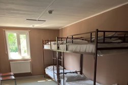 Хостел Улетная Ночёвка, с рейтингом 3.5 - находится по адресу Московская область, городской округ Химки, село Чашниково, территория база УСИМ 