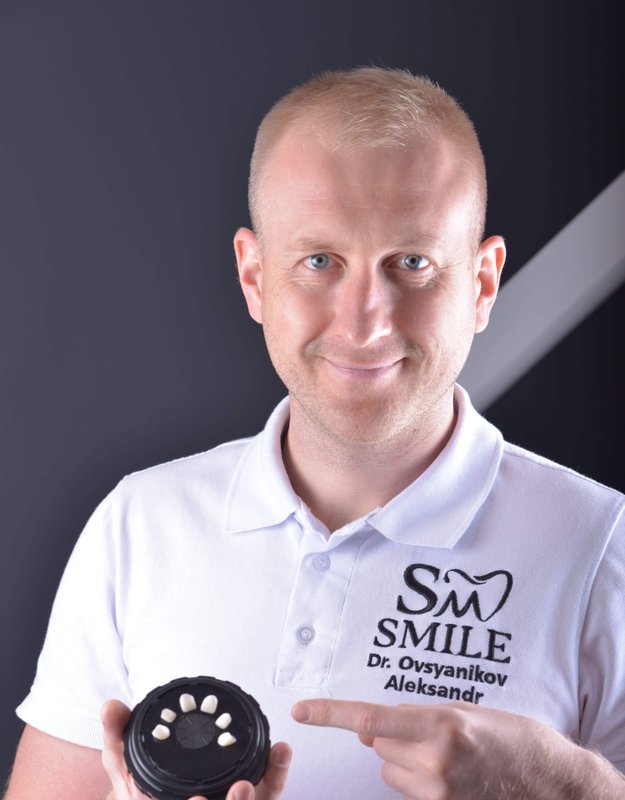 смайлик а также. Smile sm. Jump smile. Smile sm. Smile sm.