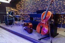 Музыкальная школа для взрослых и детей Виртуозы, с рейтингом 4.8 - находится по адресу Москва, Тетеринский переулок, 14 ст1 