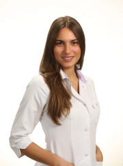 Стоматолог-хирург, имплантолог Нелли Юрьевна Егорова