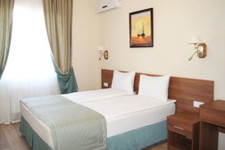 Гостевой дом Паруса, с рейтингом 4.4 - находится по адресу Краснодарский край, пгт Сириус, 65 лет Победы, 44 